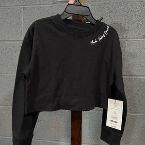 Black Cropped Top